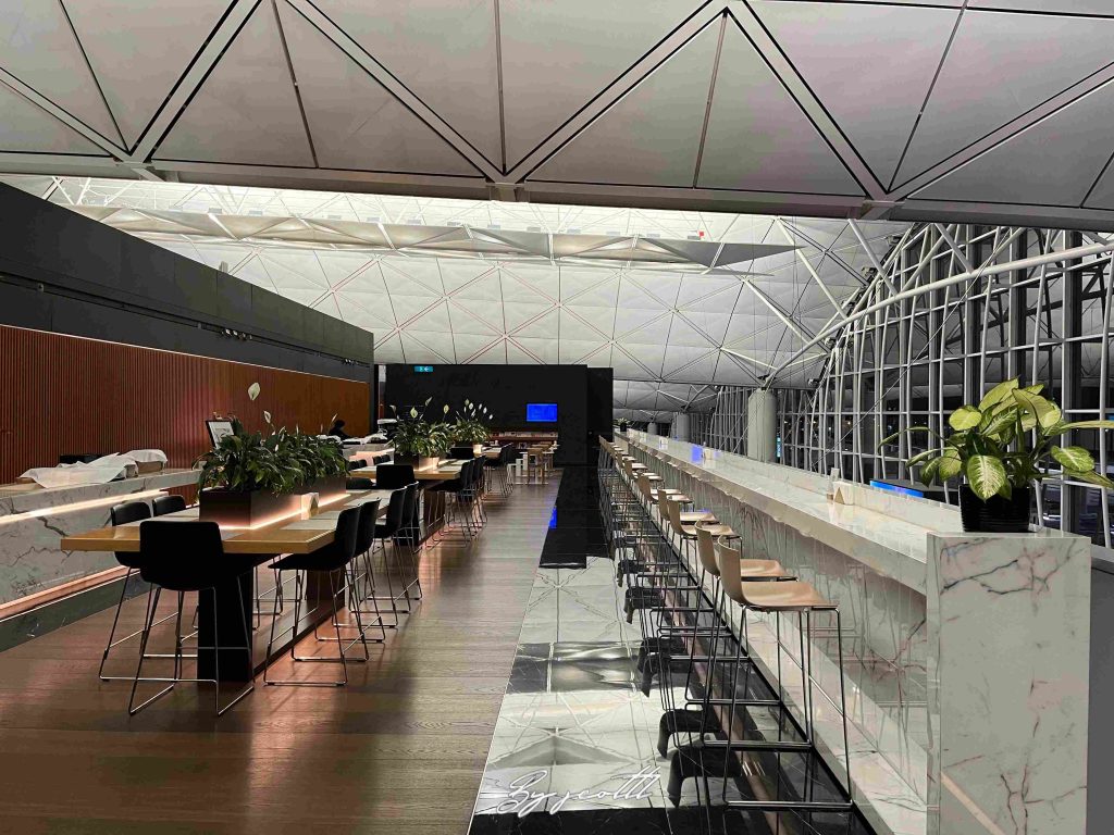 香港赤鱲角機場 國泰航空 寰宇堂頭等貴賓室 The Wing First Class Lounge