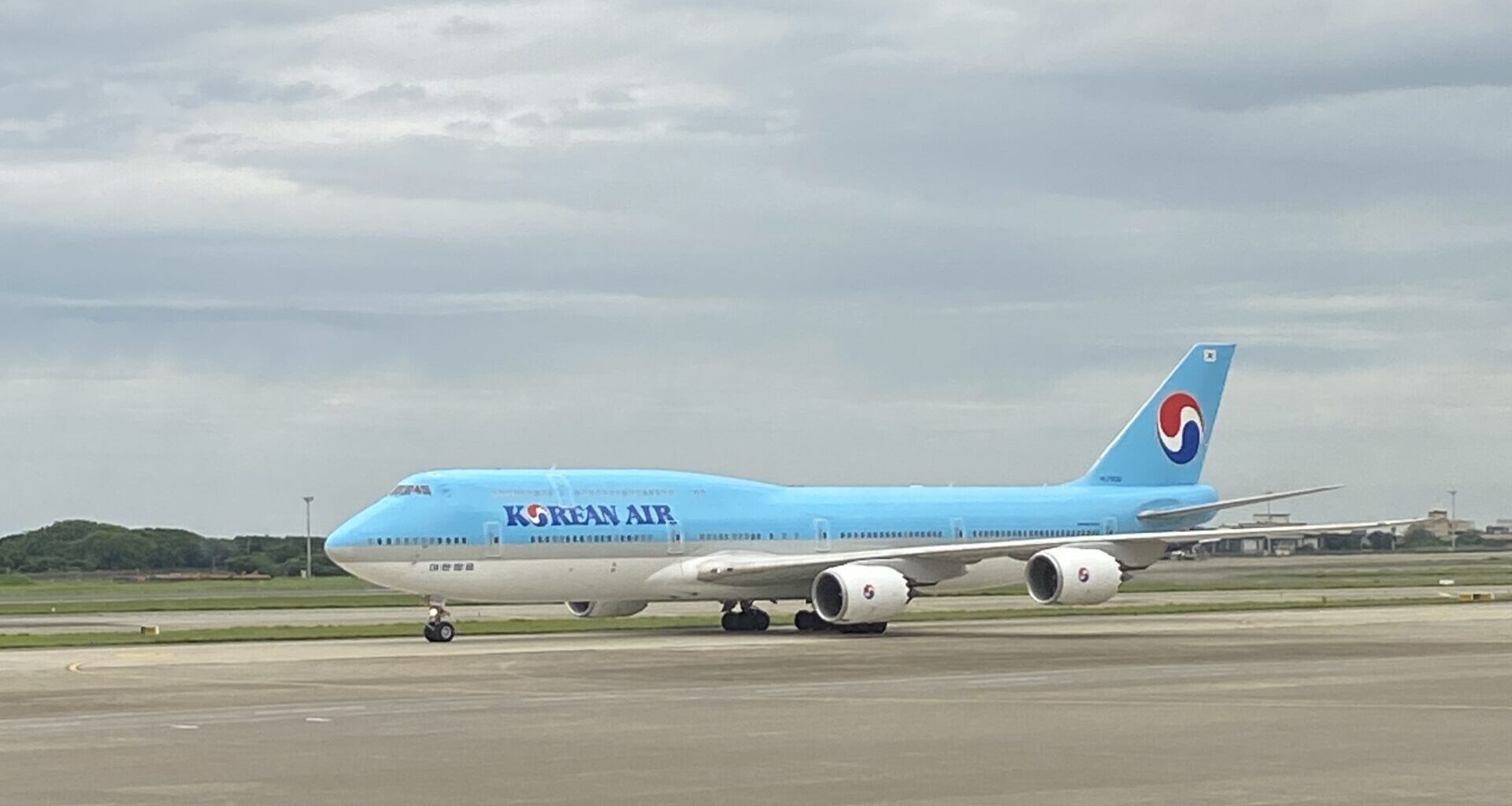 大韓航空 KE186  台北桃園 －首爾仁川 B747-8 經濟艙體驗、飛機餐