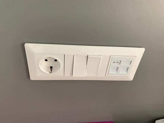 no usb port on bedside